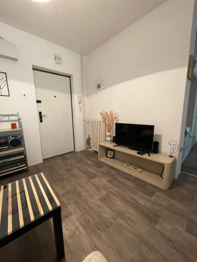 Apartman Lavanda Daire Novi Sad Dış mekan fotoğraf