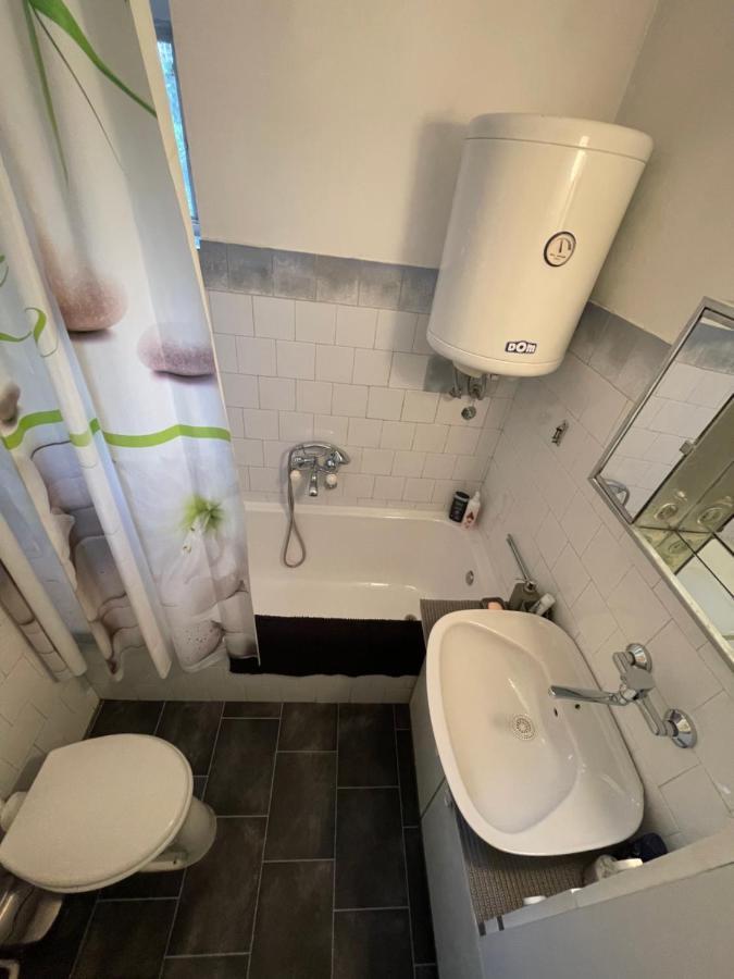 Apartman Lavanda Daire Novi Sad Dış mekan fotoğraf